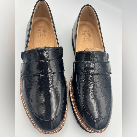 NATURALIZER Adline Navy/Black Patent Leather Loafer Women’s Size 8M NEW WITH BOX - Picture 5 of 15